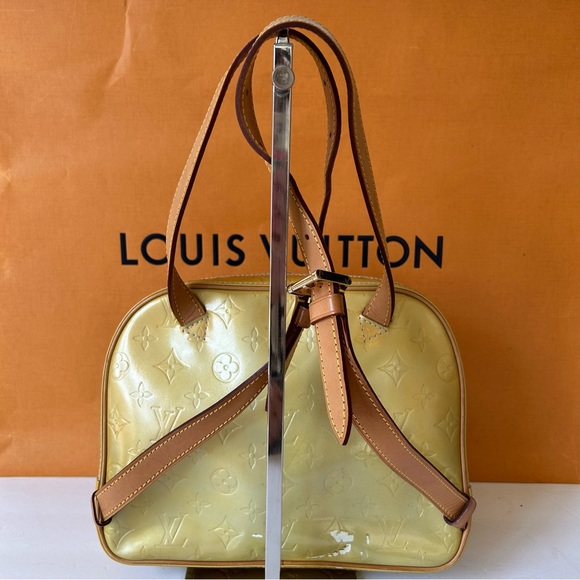 LOUIS VUITTON Monogram Vernis Murray Backpack Yellow - Picture 3 of 16